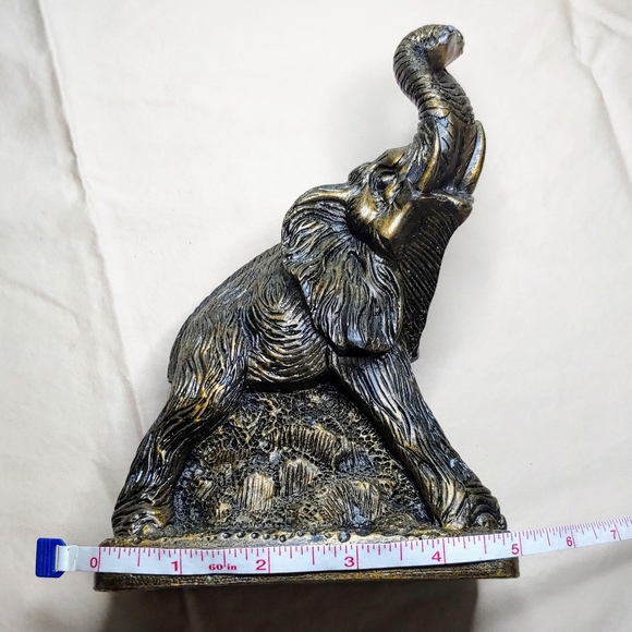 Carved Elephant Candle 🐘 - Picture 11 of 14